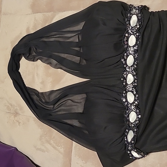 Dressy gown - Picture 3 of 5